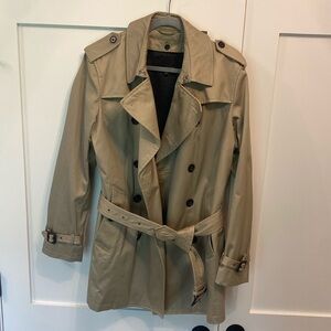 Banana Republic Men’s Water Resistant Trench Coat size Medium